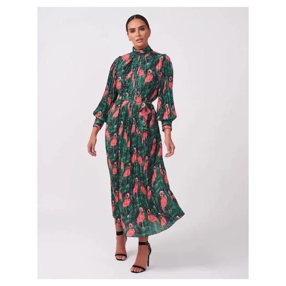 Forever Unique Dresses & Skirts - Forever unique flamingo pleated maxi dress - size 8